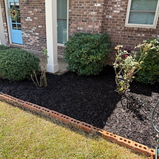 Professional-Flowerbed-Maintenance-Shrub-Trimming-in-Oxford-MS-1 6